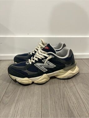 New Balance 9060 Men's Navy and Cream Chunky Retro Sneakers